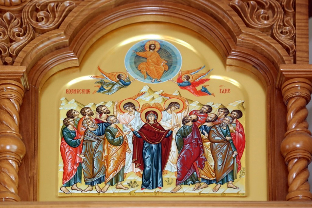 Икона в иконостасе