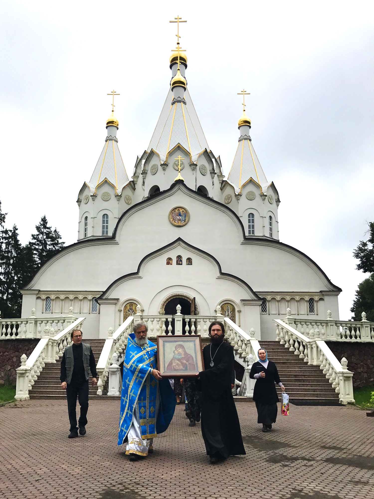 Историческая икона вернулась в Бобренев монастырь